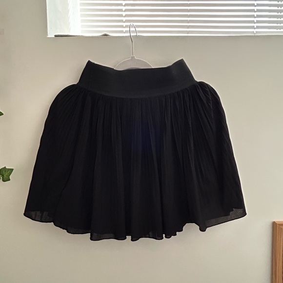 Natural Beauty Basic black mini skirt - Picture 1 of 3